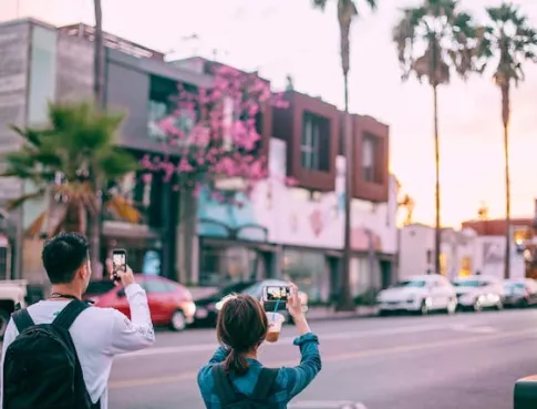 Les compétences digitales essentielles pour les métiers du tourisme